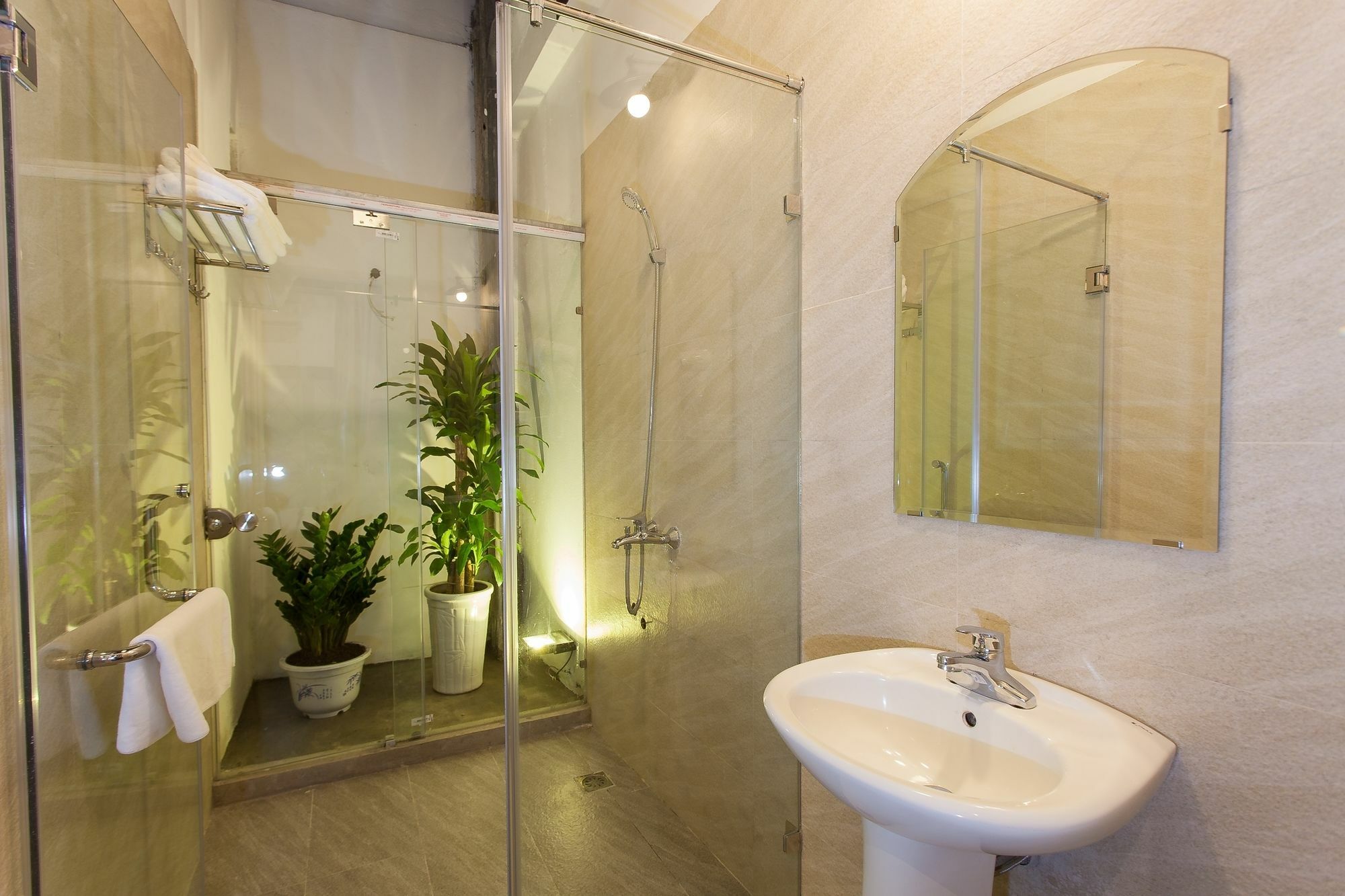 Luxury Backpakers Hotel Hanoi Eksteriør bilde